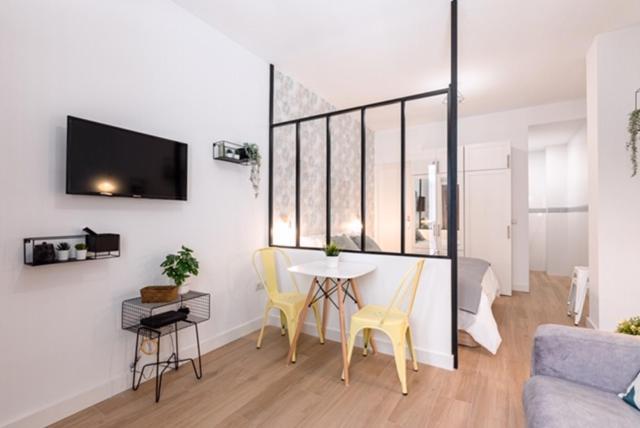 Loft And Bike Alameda Apartment เซบีญา ภายนอก รูปภาพ